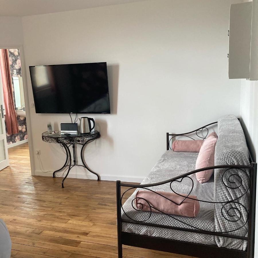 Chateau De La Bouchatte Chambre Les Roses Chazemais Екстериор снимка